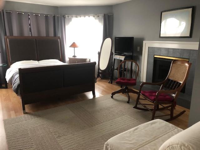 Honeysuckle House Hotel Coquitlam Buitenkant foto